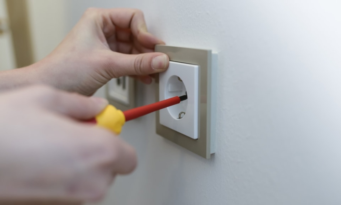 Elektro­installation bei EH-TEC GmbH in Kitzingen